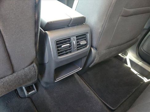 Used 2021 Nissan Rogue S AWD/4WD image 17