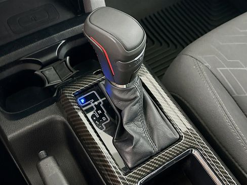 Used 2016 Toyota Tacoma TRD Off-Road w/ Towing Package image 25