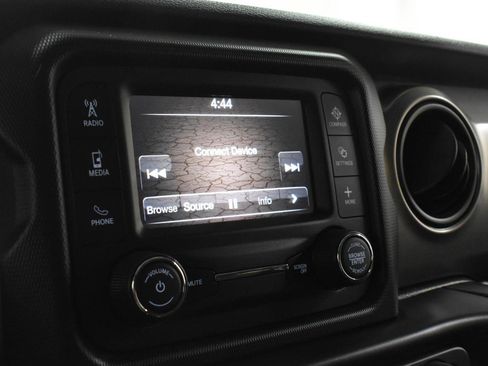 Used 2020 Jeep Wrangler Unlimited Sport image 14