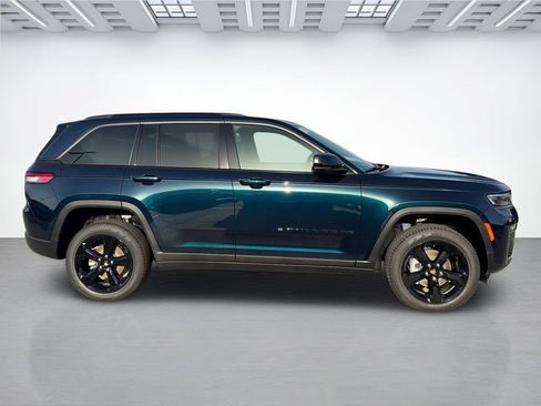 New 2026 Jeep Grand Cherokee Limited w/ Limited Altitude Package RWD image 2