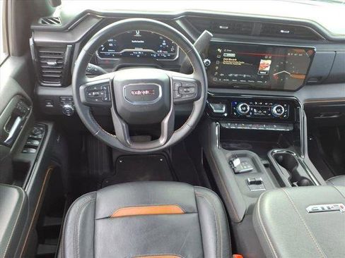 Used 2024 GMC Sierra 2500 AT4 image 11