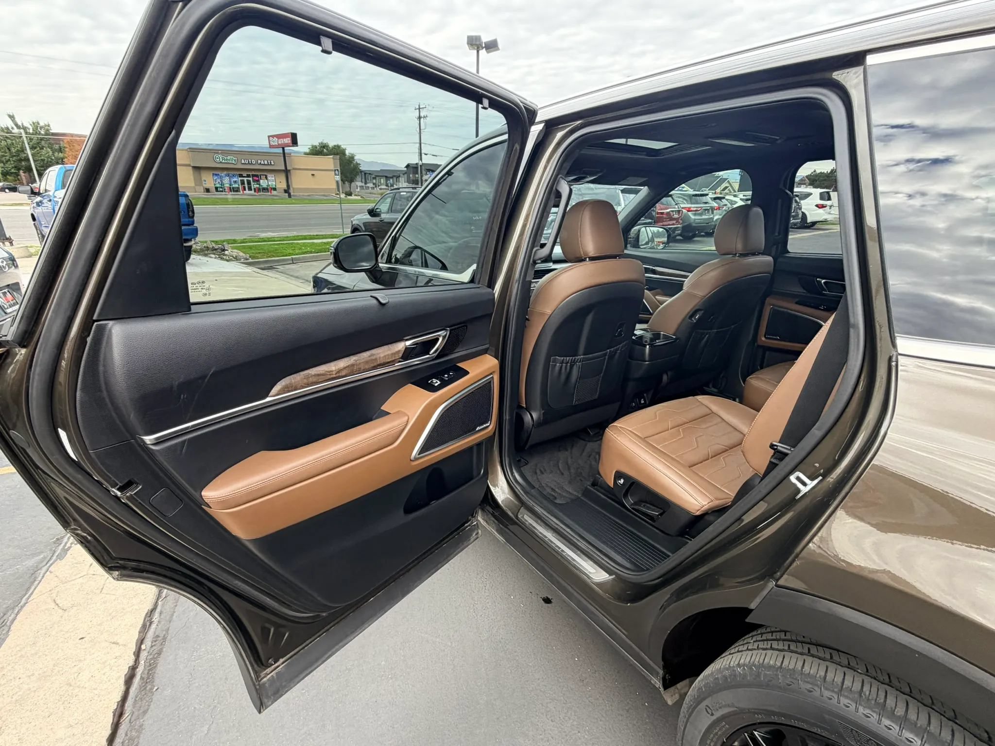 Used 2021 Kia Telluride SX w/ SX Prestige Package AWD/4WD image 21