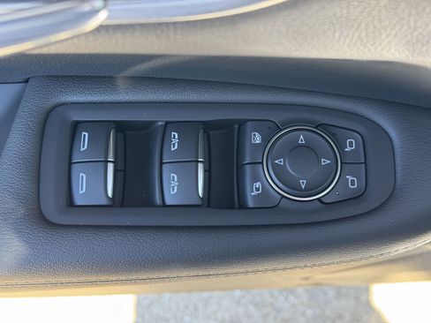 New 2025 Cadillac XT6 Luxury FWD image 19