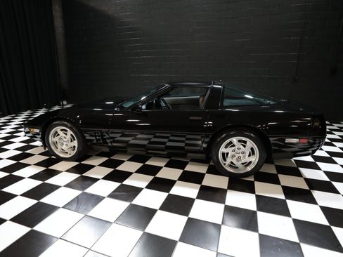 Used 1990 Chevrolet Corvette ZR-1 RWD image 31