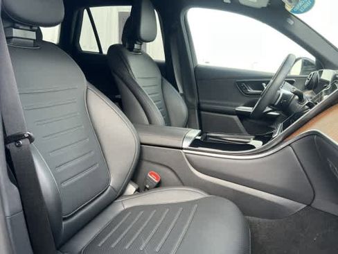 Certified 2025 Mercedes-Benz GLC 300 image 15