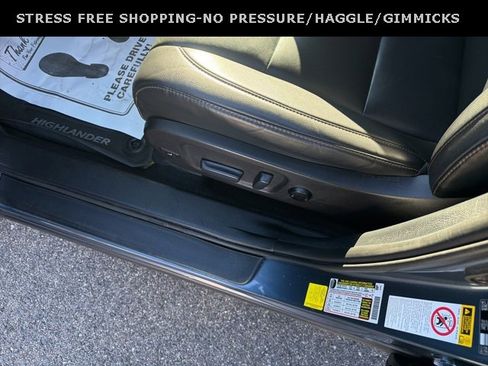 Used 2019 Toyota Highlander XLE image 16