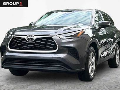 Used 2023 Toyota Highlander L