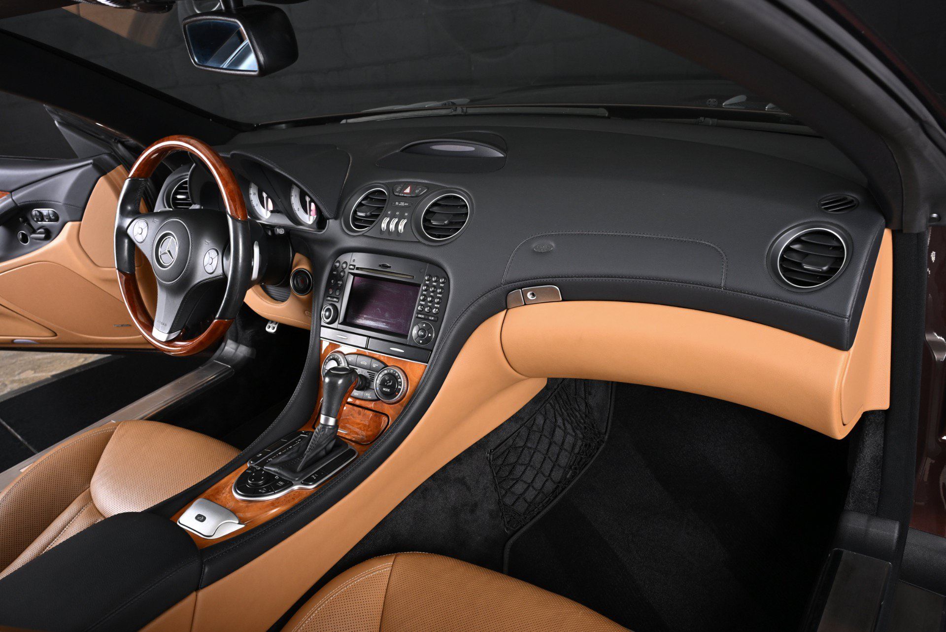 Used 2012 Mercedes-Benz SL 550 image 11