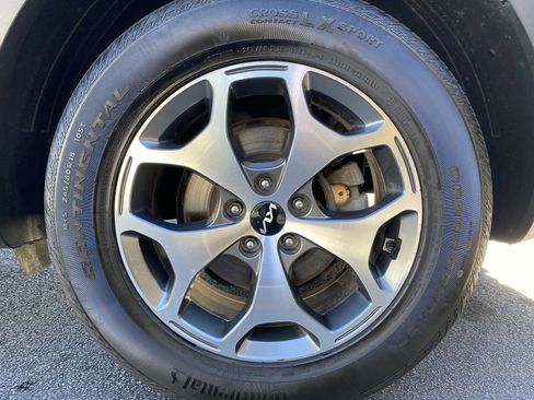 Used 2022 Kia Telluride EX image 43