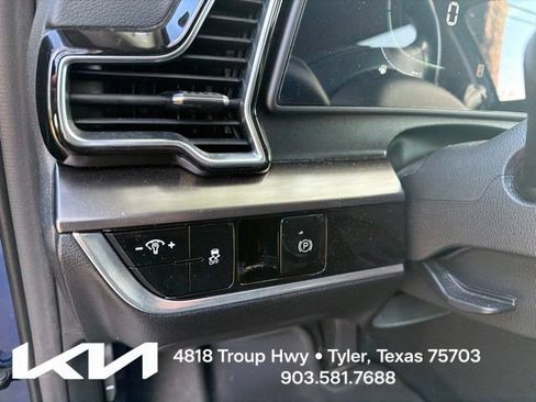 Certified 2024 Kia Sportage EX FWD image 16