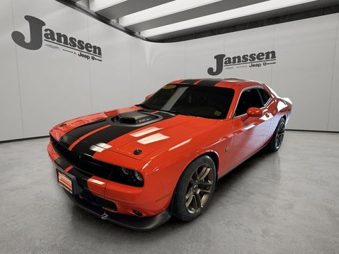 Used 2022 Dodge Challenger R/T Scat Pack w/ Shaker Package image 8
