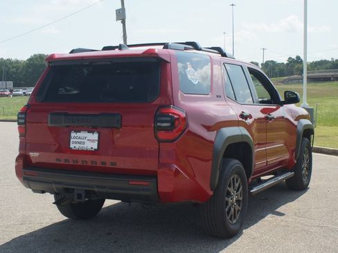 Used 2026 Toyota 4Runner SR5 AWD/4WD image 18