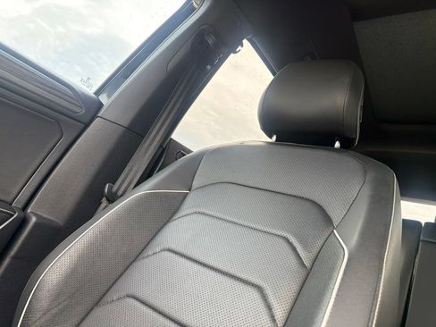 Certified 2023 Volkswagen Tiguan SEL R-Line AWD/4WD image 24