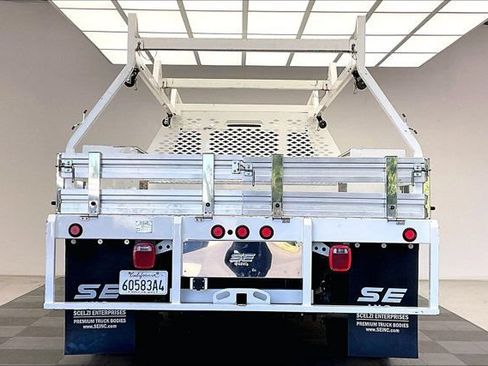 Used 2022 RAM 4500 Tradesman w/ Max Tow Package RWD image 3