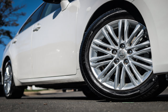 Used 2015 Lexus ES 350 w/ Luxury Package FWD image 11