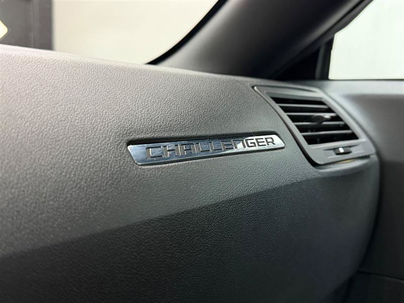 Used 2014 Dodge Challenger R/T RWD image 13