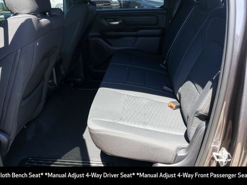 New 2026 RAM 1500 Express AWD/4WD image 17
