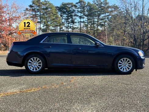 Used 2014 Chrysler 300 image 58