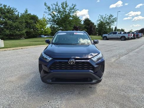 Used 2023 Toyota RAV4 XLE AWD/4WD image 3