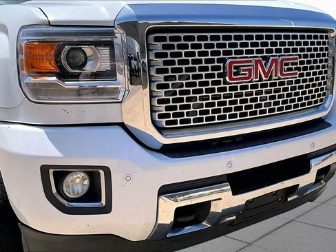 Used 2016 GMC Sierra 3500 Denali w/ Duramax Plus Package AWD/4WD image 29