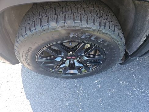 Used 2024 GMC Sierra 1500 Elevation AWD/4WD image 14