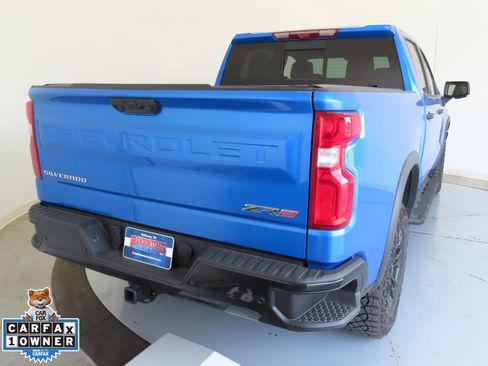 Used 2025 Chevrolet Silverado 1500 ZR2 w/ Technology Package image 3