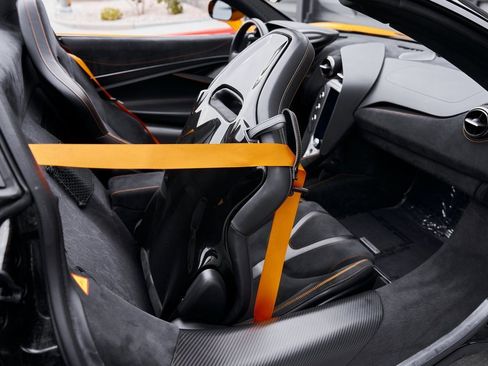 Used 2024 McLaren 750S image 43