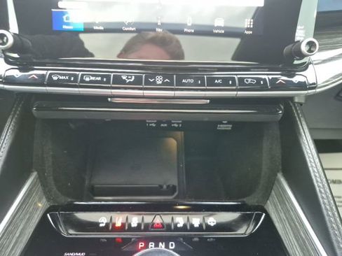 Used 2022 Jeep Wagoneer Series II w/ Premium Group I image 31