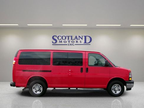 Used 2024 Chevrolet Express 2500 LT w/ LT Preferred Equipment Group RWD image 5