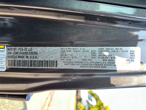 New 2025 Jeep Gladiator Sport image 30