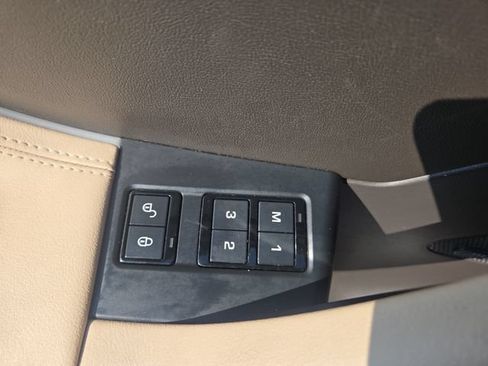 Used 2019 Jaguar F-PACE Portfolio AWD/4WD image 18