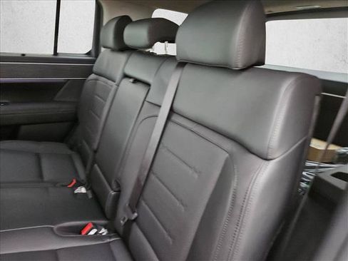 Used 2025 Hyundai Santa Fe Limited AWD/4WD image 11