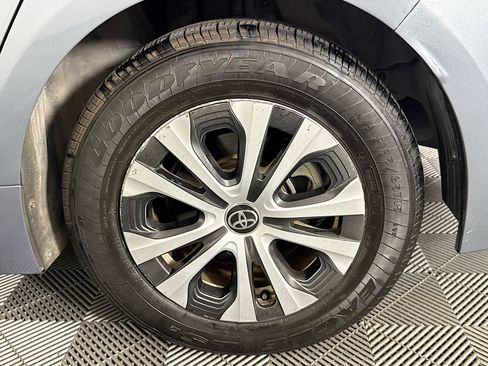 Used 2022 Toyota Corolla LE FWD image 36