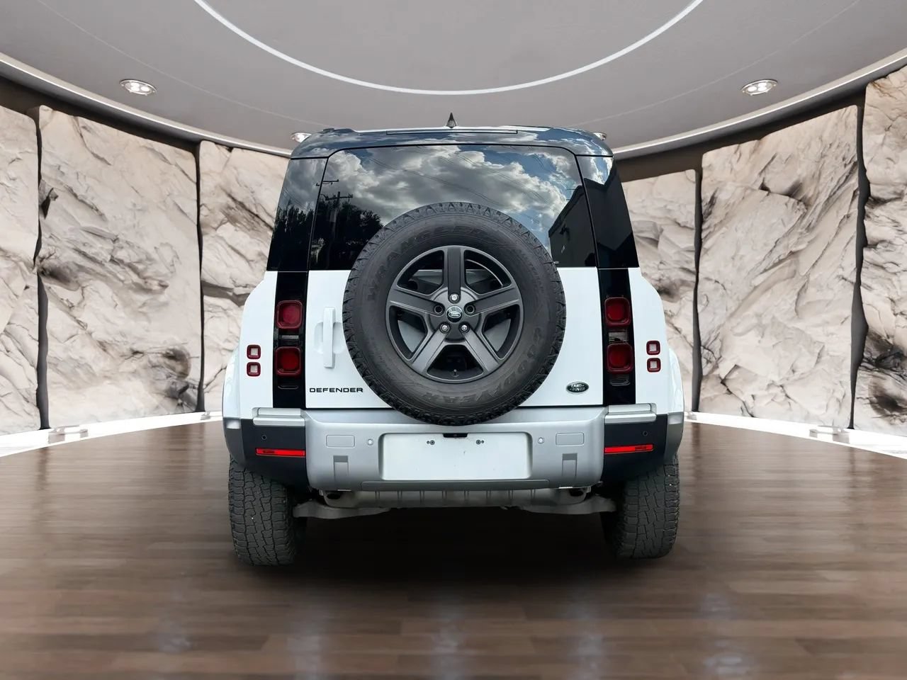 Used 2022 Land Rover Defender 110 AWD/4WD image 6