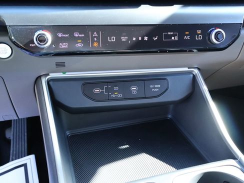 New 2026 Kia Carnival LXS image 36