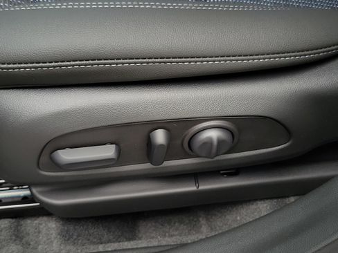 New 2026 Buick Envista Sport Touring w/ Convenience I Package FWD image 23