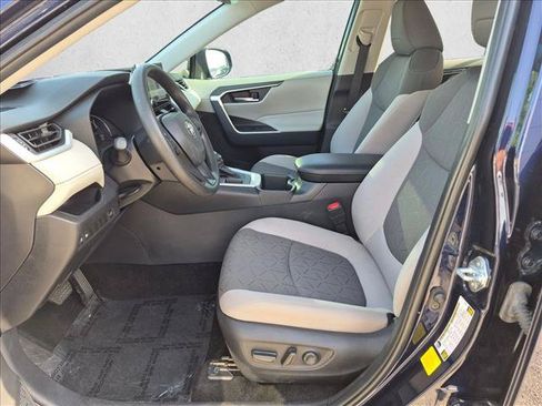 Used 2025 Toyota RAV4 XLE w/ Convenience Package FWD image 15