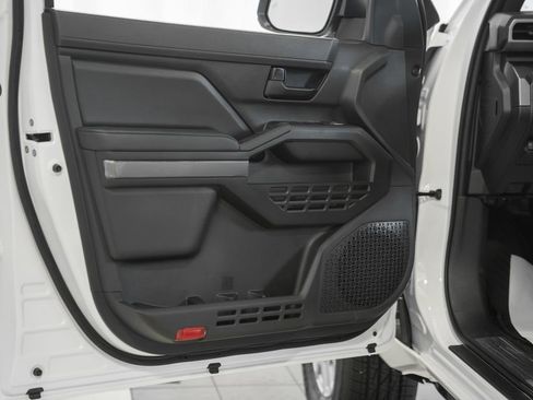 New 2026 Toyota Tacoma SR5 RWD image 33