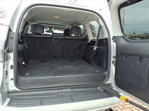 Used 2016 Lexus GX 460 w/ Premium Package AWD/4WD image 8