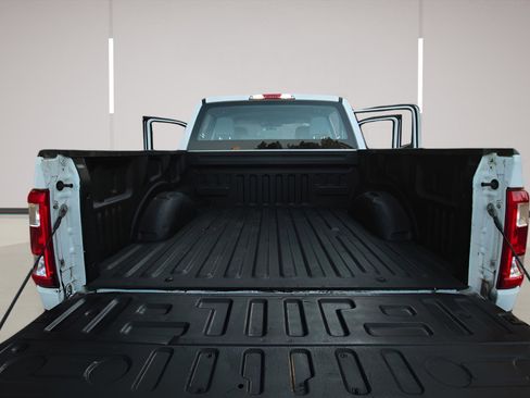 Used 2022 Ford F150 XL RWD image 14