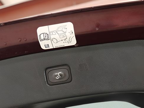 Used 2019 Ford Edge SEL w/ Equipment Group 201A AWD/4WD image 31
