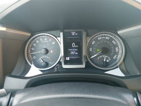 Used 2017 Toyota Tacoma SR5 w/ Tow Package image 19