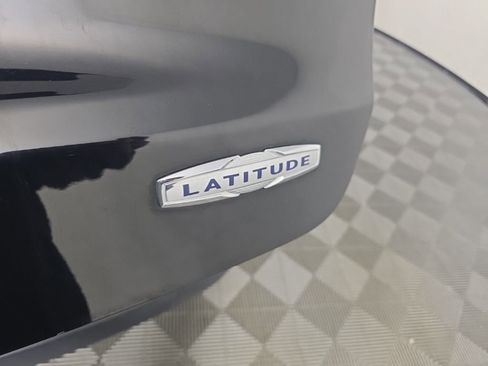 Used 2020 Jeep Compass Latitude image 27