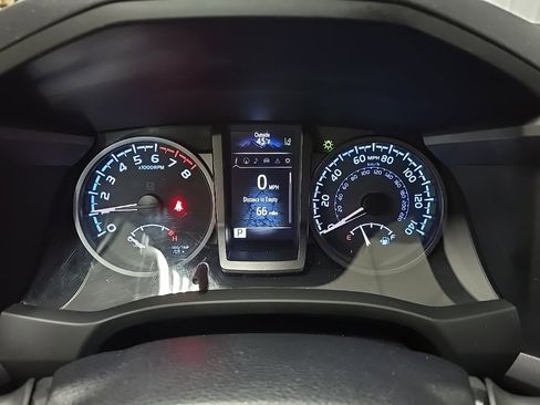 Used 2023 Toyota Tacoma TRD Sport image 21