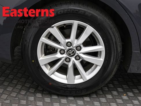 Used 2025 Toyota Camry LE image 30