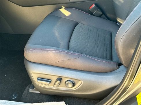 New 2025 Toyota RAV4 SE image 19