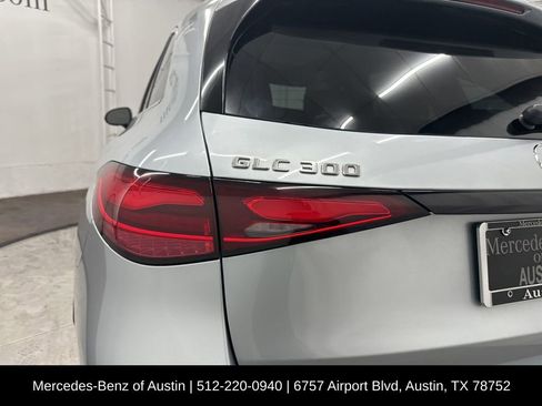 Used 2025 Mercedes-Benz GLC 300 image 30