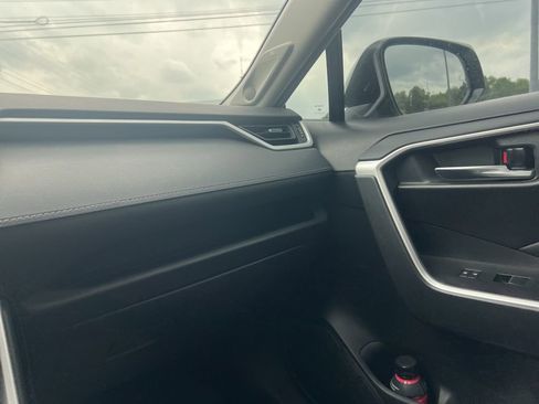 Used 2021 Toyota RAV4 XLE Premium AWD/4WD image 17