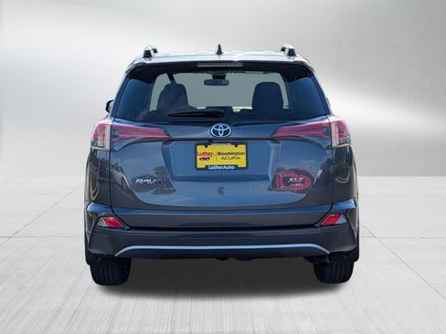 Used 2017 Toyota RAV4 XLE AWD/4WD image 6