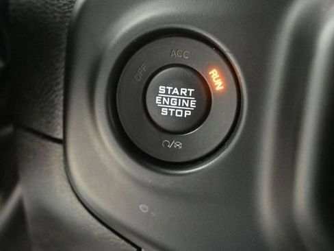 Used 2023 Jeep Wrangler Unlimited Rubicon AWD/4WD image 23